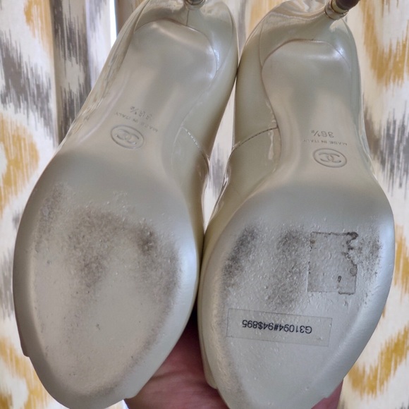 Chanel pearl peep toe pumps - Picture 5 of 6